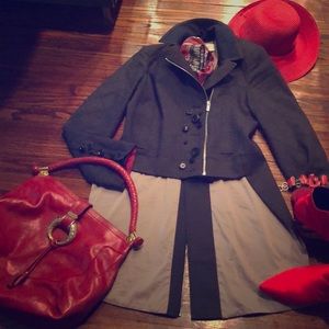 BCBG : Hand me my Top Hat & Cane TAILS.